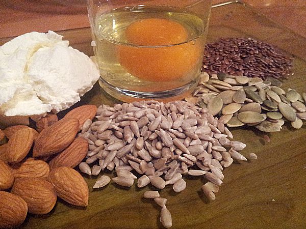 Beljakovinski kruh iz semen